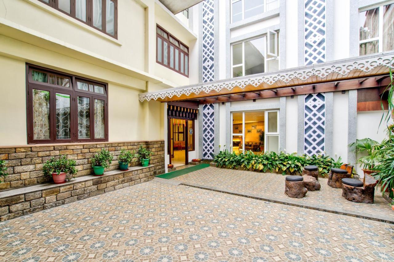 Summit Ttakshang Residency & Mg Marg Hotel Gangtok